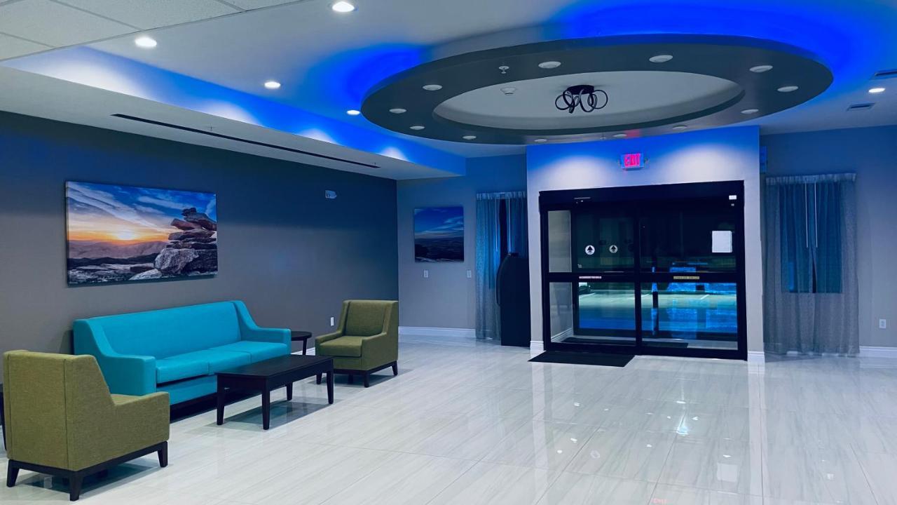 Days Inn & Suites By Wyndham Greater Tomball Buitenkant foto