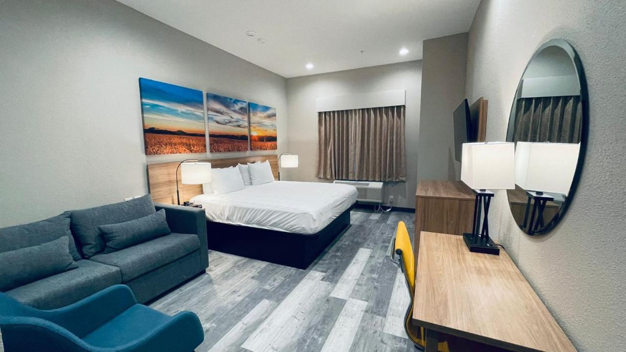 Days Inn & Suites By Wyndham Greater Tomball Buitenkant foto