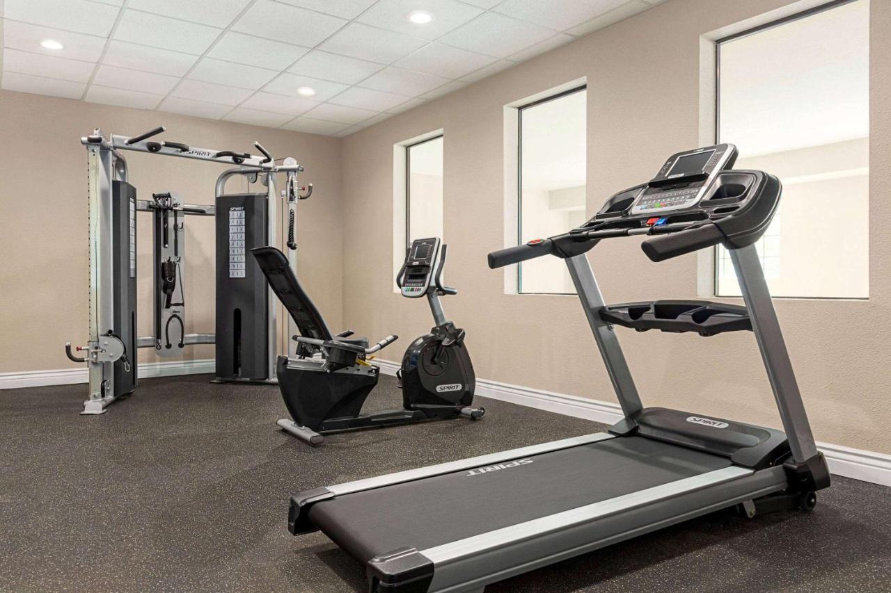 Days Inn & Suites By Wyndham Greater Tomball Buitenkant foto