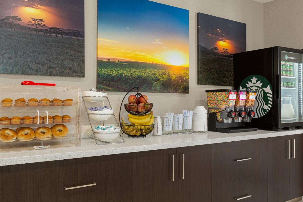 Days Inn & Suites By Wyndham Greater Tomball Buitenkant foto